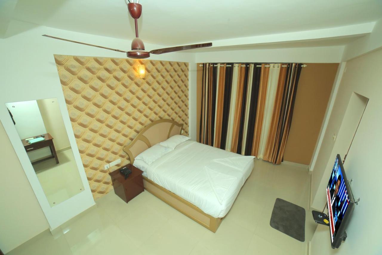 Hotel Falcon Thiruvananthapuram Exterior photo