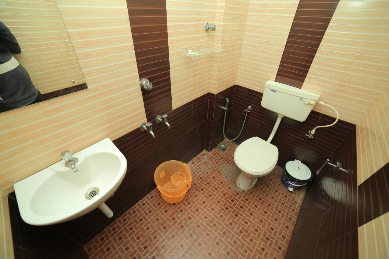 Hotel Falcon Thiruvananthapuram Exterior photo