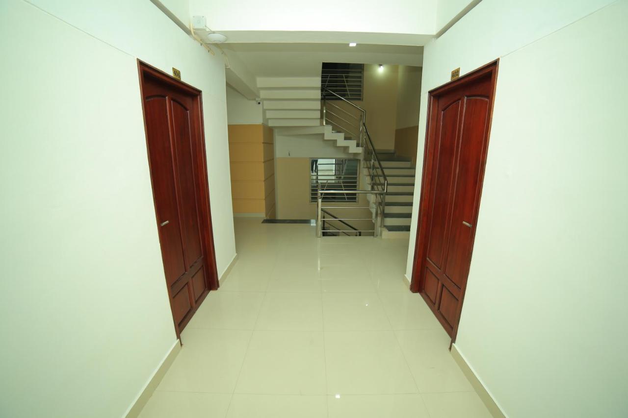 Hotel Falcon Thiruvananthapuram Exterior photo